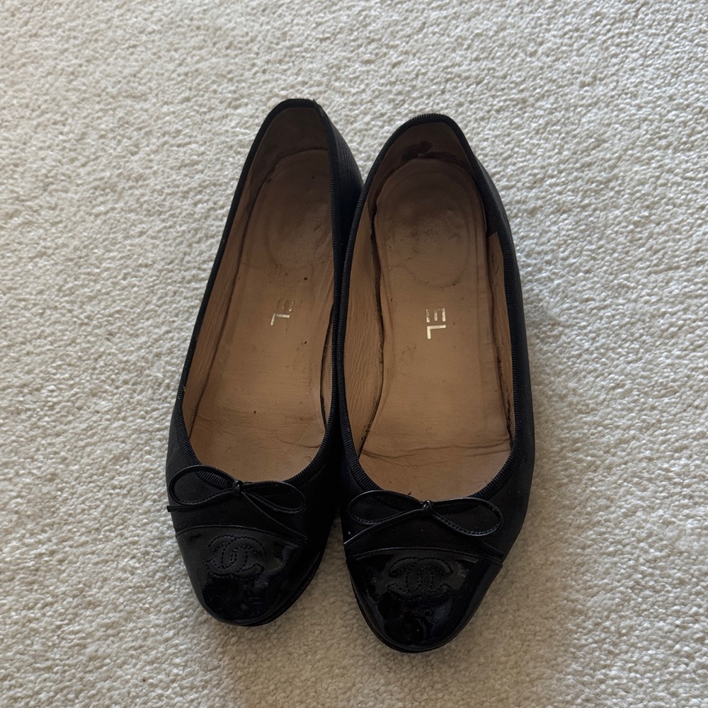CHANEL Black Bow Flats